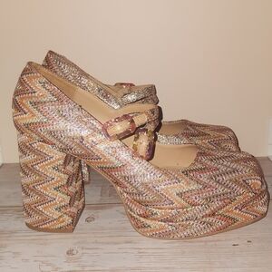 Circus by Sam Edelman Gold and Pink Zigzag Platforms